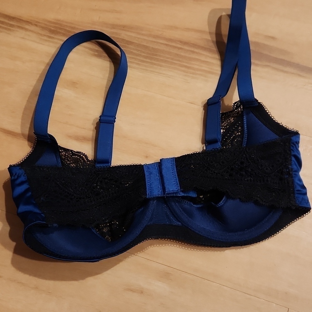 Fredericks of Hollywood Satin Push-up Lace Bra - Picture 3 of 4